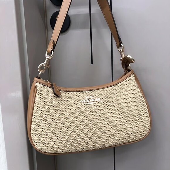 🎀Coach Teri shoulder bag Latte CR350